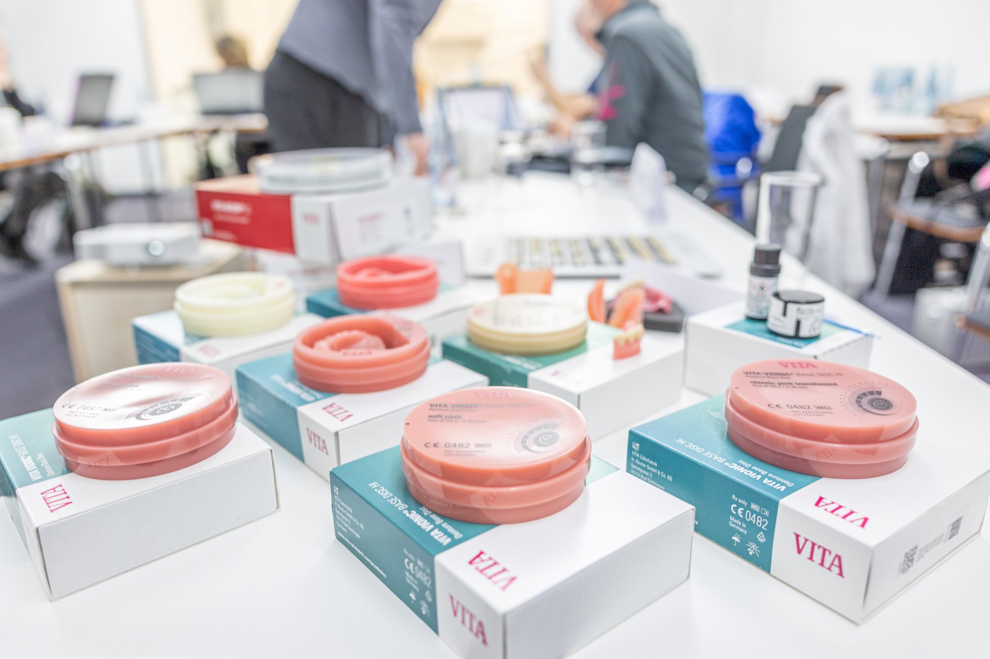 Digital Denture Roadshow - VITA VIONIC BASE DISC